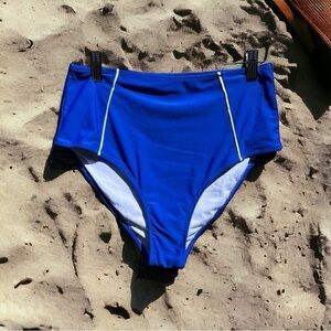 🌻NEW (with tags) CUPSHE Blue High-Waisted Bikini With White Stripes Size Large